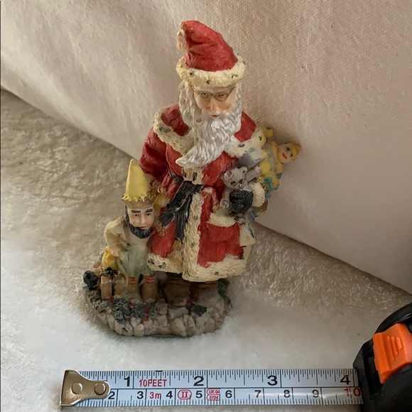 5” resin Santa Claus w elf gifts Figurine Defects - Picture 8 of 8